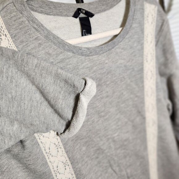 H&M $30 Large Gray Heather Lace Trimmed 3/4 Rolled Cuff Cotton Blend Sweatshirt - Picture 3 of 9